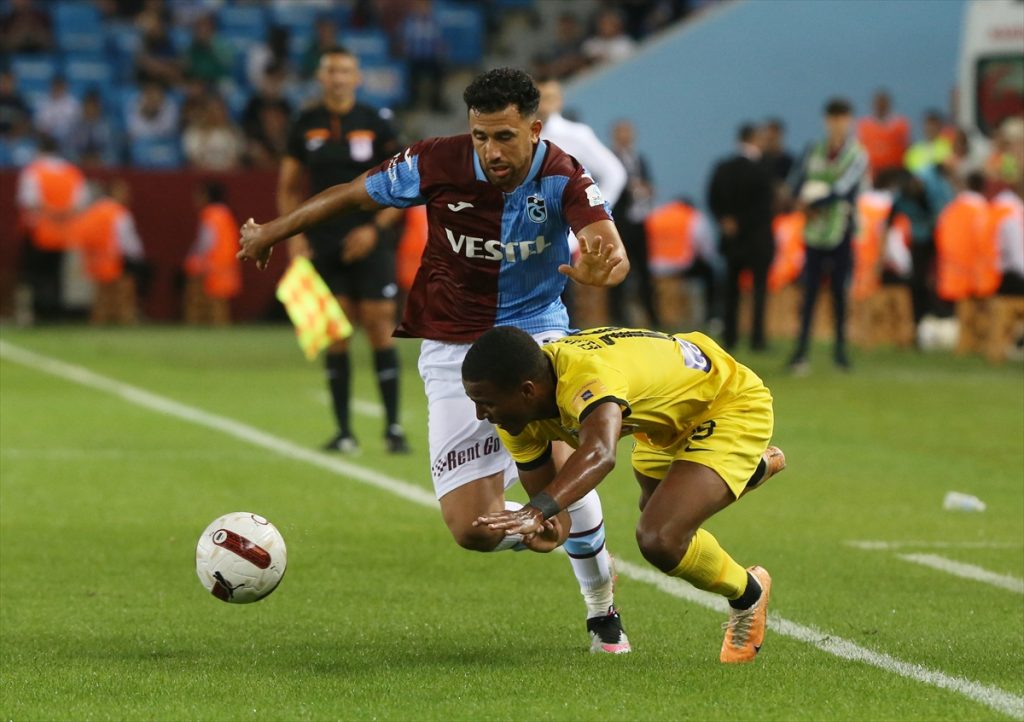 Trabzonspor, AEK ile yaptığı maçı 3-1 kaybetti