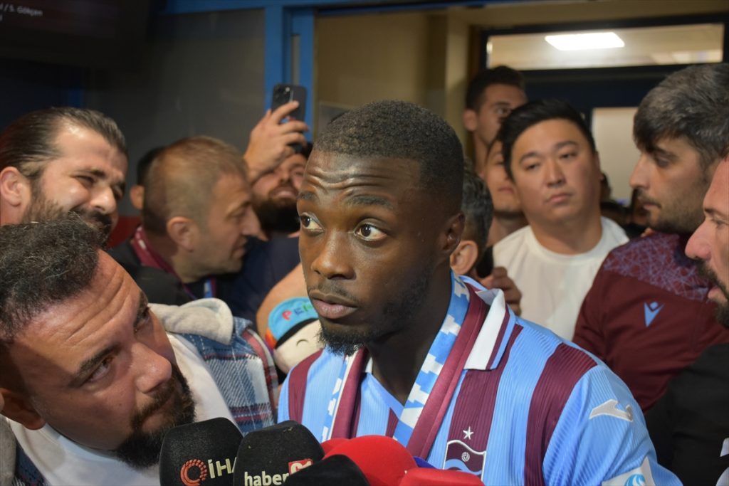Nicolas Pepe Trabzon’a geldi