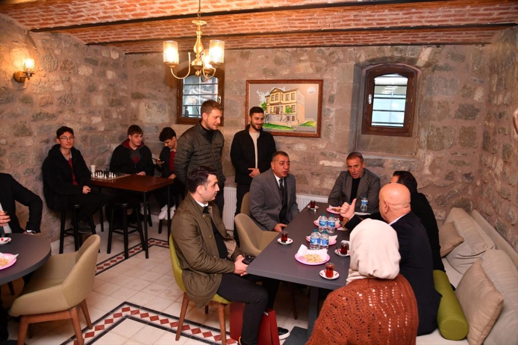 Avcı, Gençlik Kütüphanesi’nin 1461’nci üyesi oldu