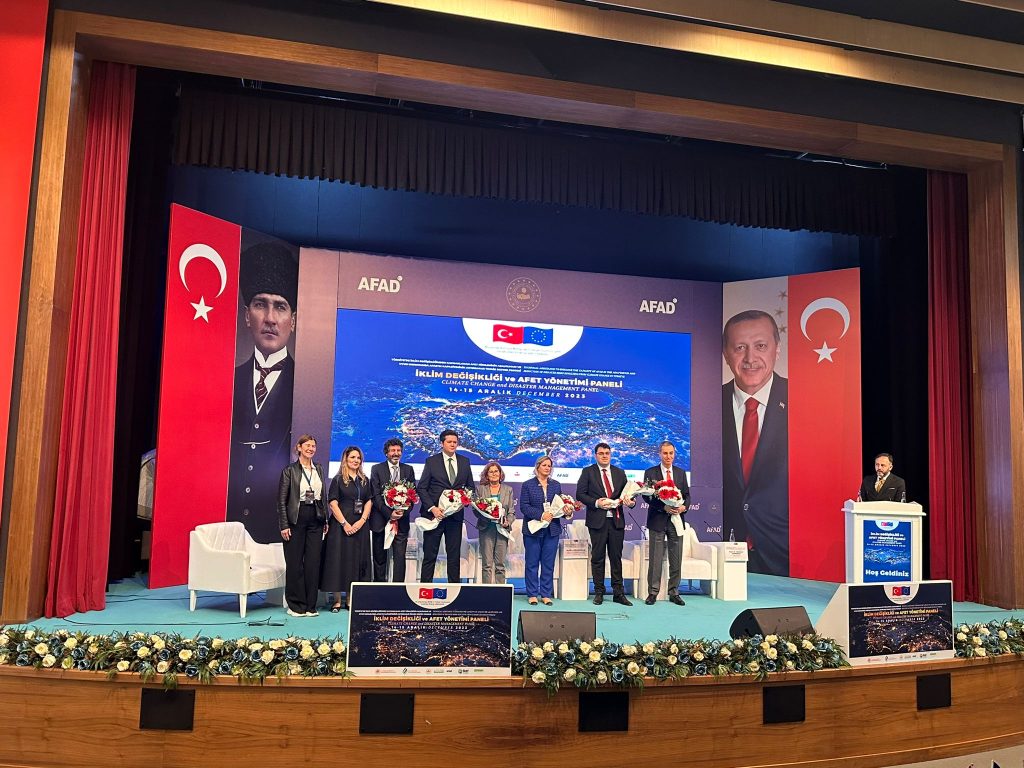 AFAD’ın İklim Değişikliği ve Afet Yönetimi Panelinde Büyükşehir’in çalışmaları anlatıldı