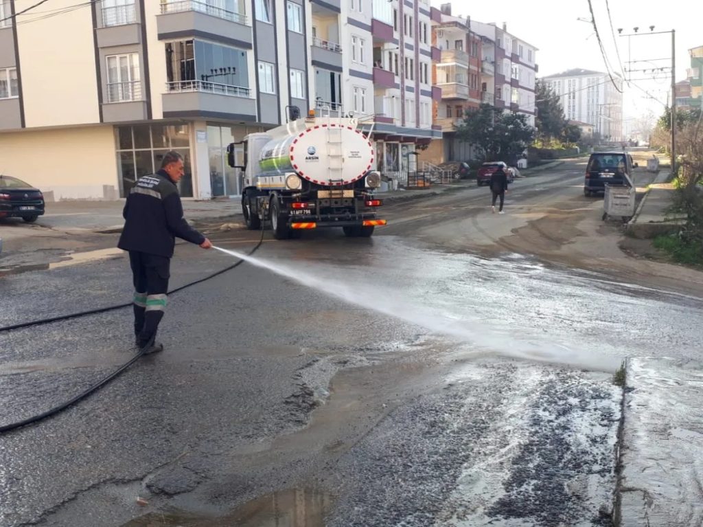Arsin’de Temizlik İşleri hız kesmeden devam ediyor