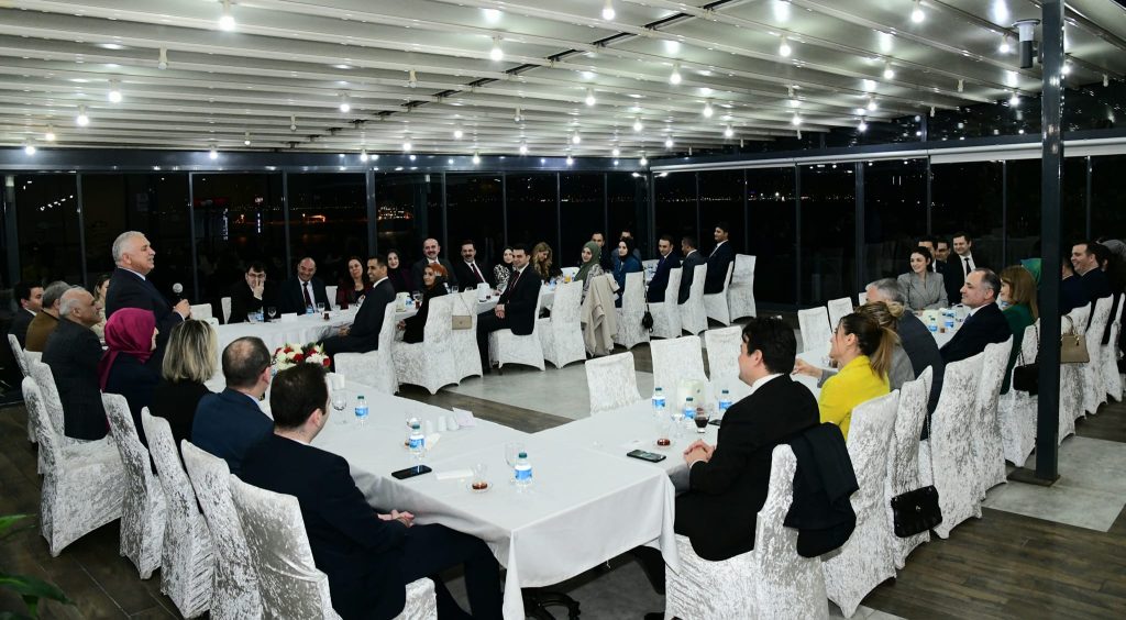 Vali Yıldırım, Mülki İdare Amirleriyle Bir Araya Geldi