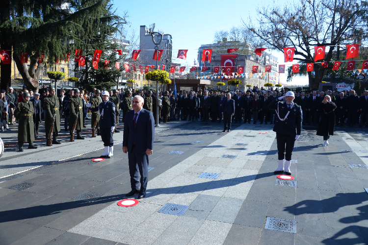 TRABZON’UN KURTULUŞU’NUN 106. YIL DÖNÜMÜ TÖRENLERLE KUTLANDI