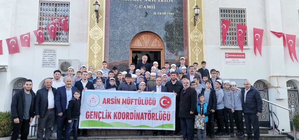 “Çocuklarımızı ibadetlerini yapan nesiller olarak yetiştirdiğimiz zaman daha huzurlu olacağız”