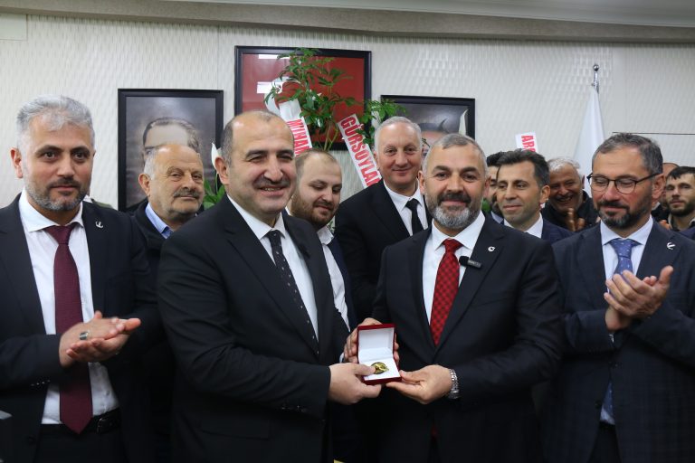 Hamza Bilgin Belediye Başkanlığı görevini devraldı