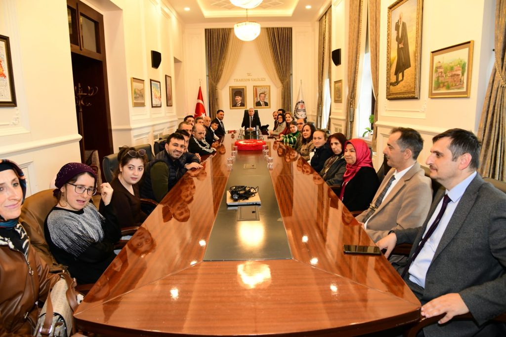 Özel Gereksinimli Bireylerden Vali Aziz Yıldırım’a Ziyaret