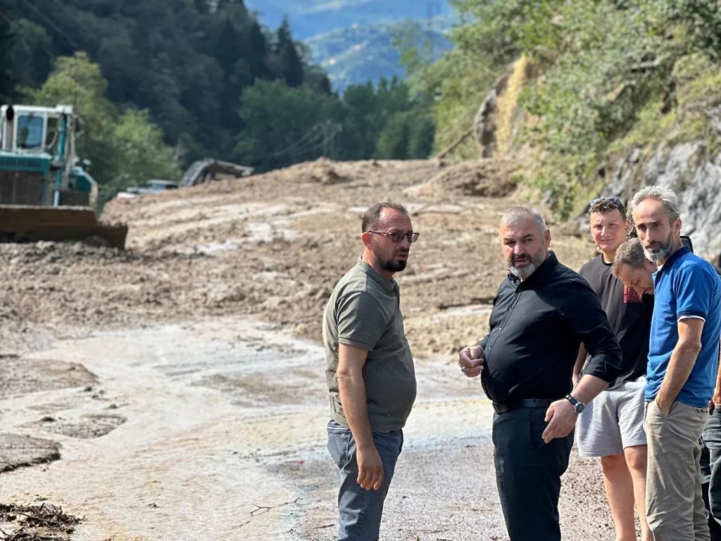 Arsin’de çalışmalar devam ediyor