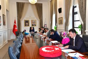 Vali Aziz Yıldırım, Halk Gününde Vatandaşla Bir Araya Geldi