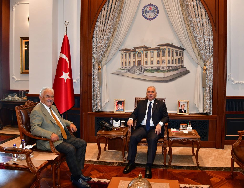 Avrasya Üniversitesi Mütevelli Heyeti Başkanı Vali Aziz Yıldırım’ı Ziyaret Etti