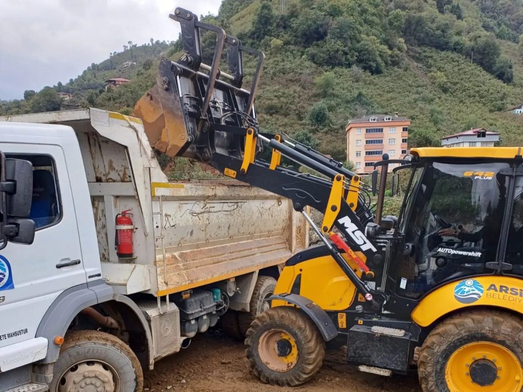 Arsin’de çalışmalar son sürat sürüyor