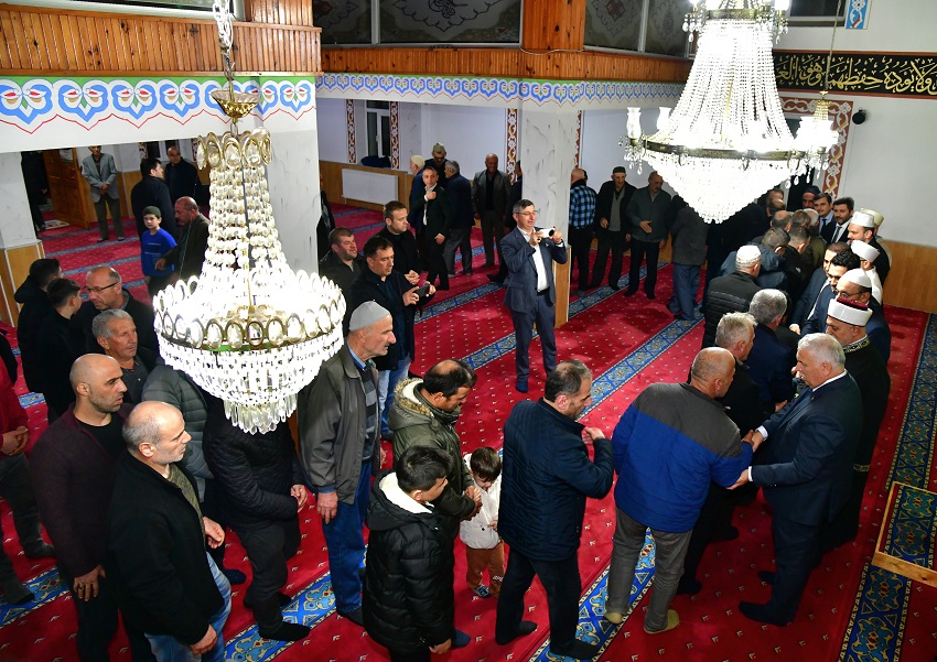 Vali Yıldırım Düzköy’de Vatandaşlarla Bir Araya Geldi