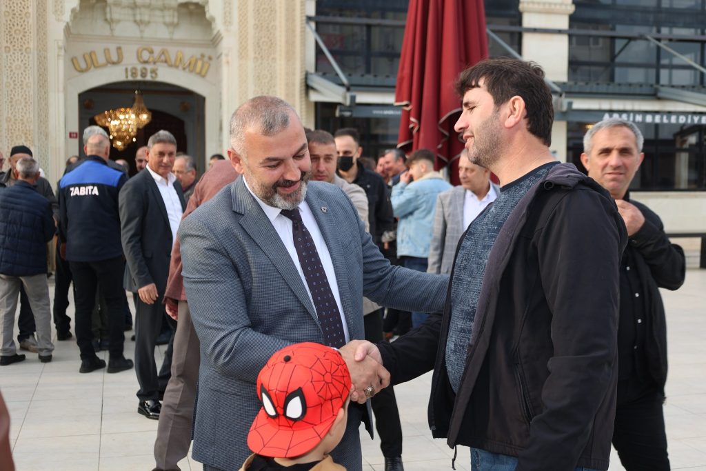 Bizleri bu güzel güne ulaştıran Rabbimize hamdolsun