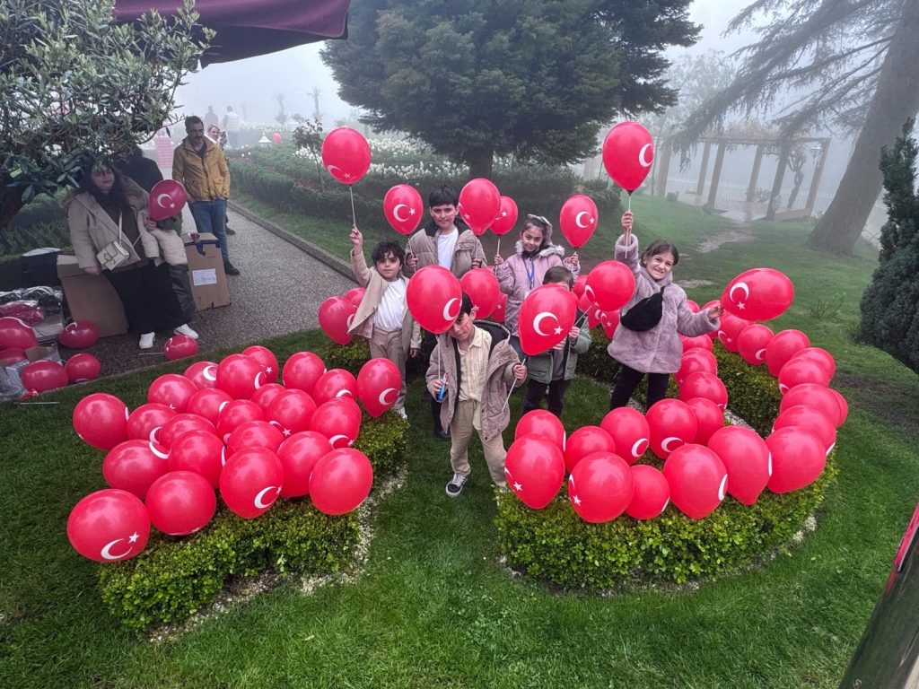 Trabzon Büyükşehir Belediyesi’nden 23 Nisan’a Coşkulu Kutlama