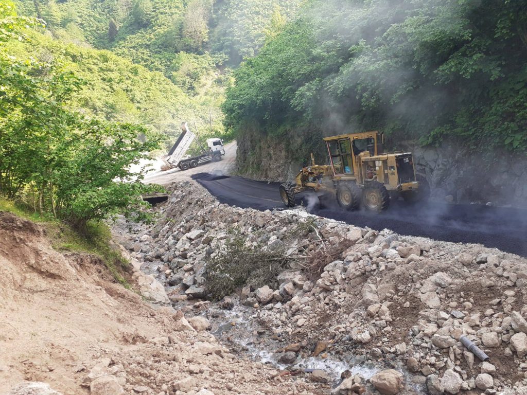 Arsin’in dört bir yanında çalışmalar hız kesmeden sürüyor