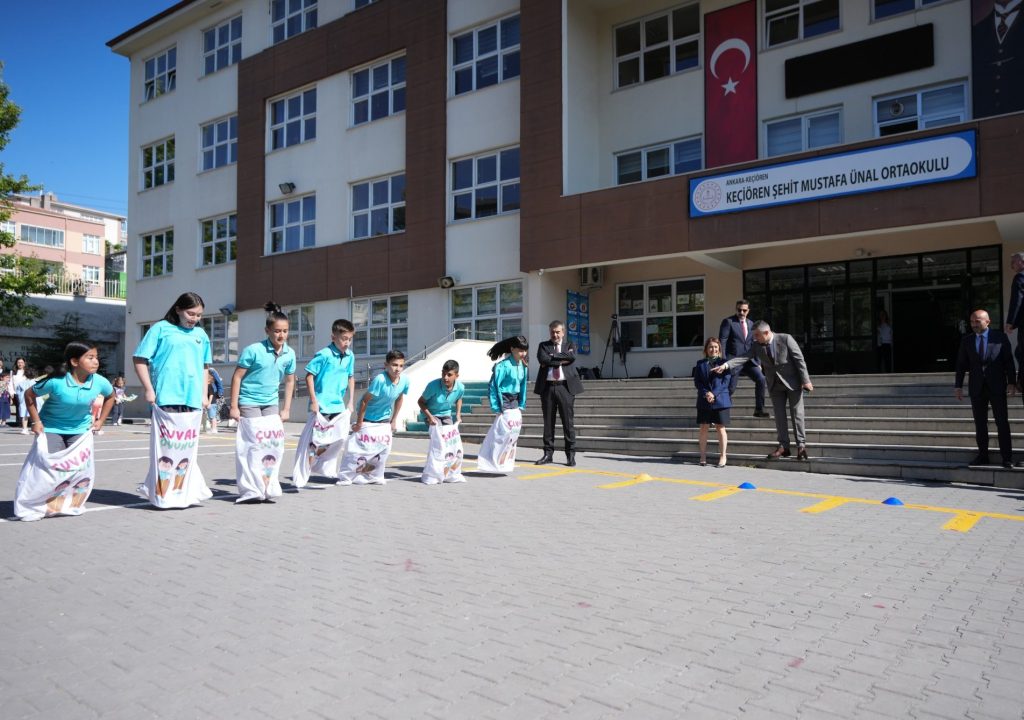 Bakan Tekin, “Dönem Sonu Faaliyet Haftası”nda Öğrencilerle Buluştu