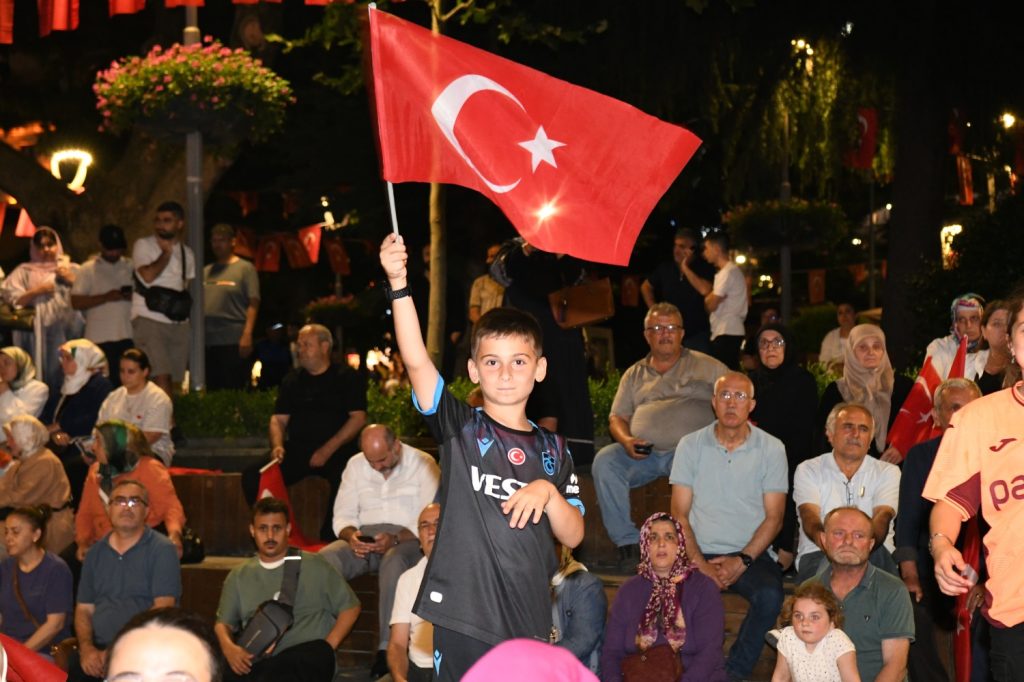 Başkan Genç: “Bu Millet Ölümü Ölümle Korkutan Bir Millettir”