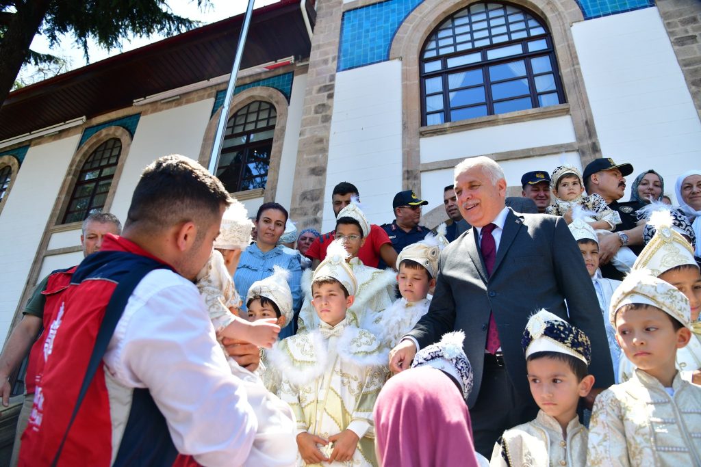 Çocuklardan Vali Yıldırım’a Ziyaret