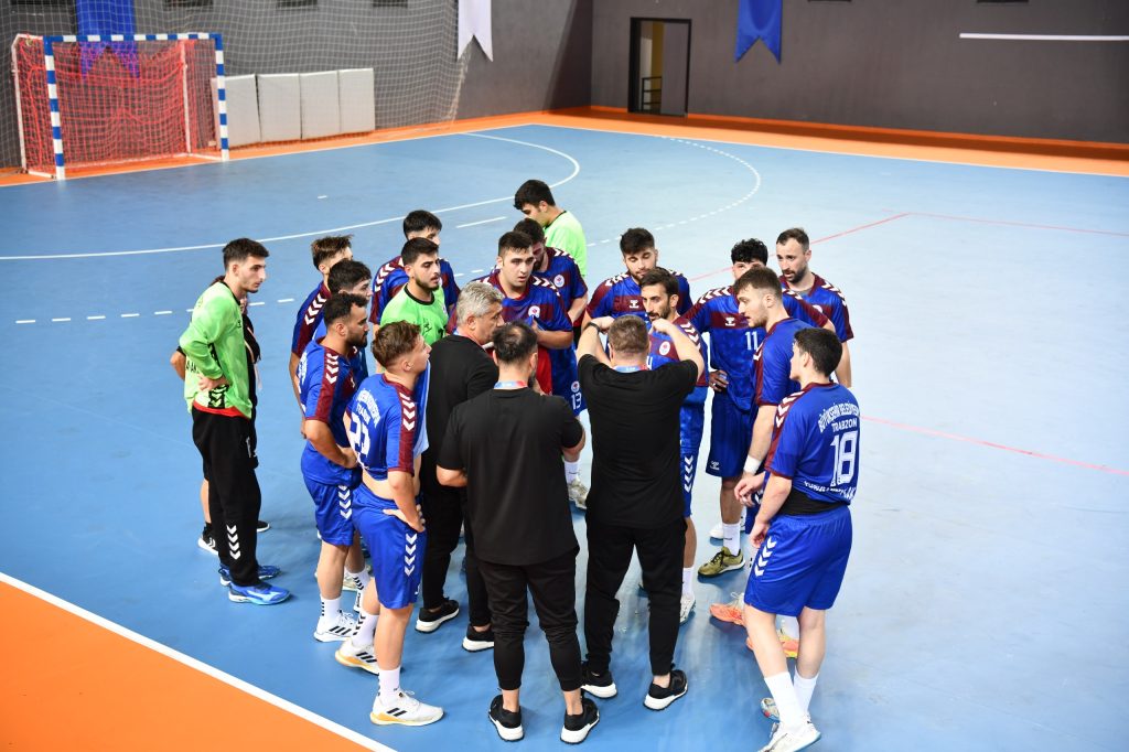 Büyükşehir Hentbol, Lige Beraberlikle Başladı