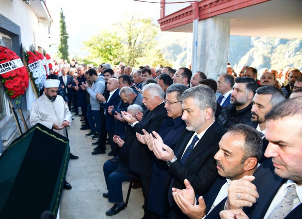 Vali Yıldırım, Özgür Genç’in Cenaze Törenine Katıldı
