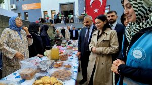 Kaymakam ve Başkan Kermeste Bir Araya Geldi