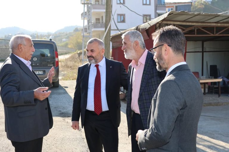 Başkan Bilgin ve AK Parti İlçe Başkanı, Kuzguncuk’ta Vatandaşlarla Buluştu