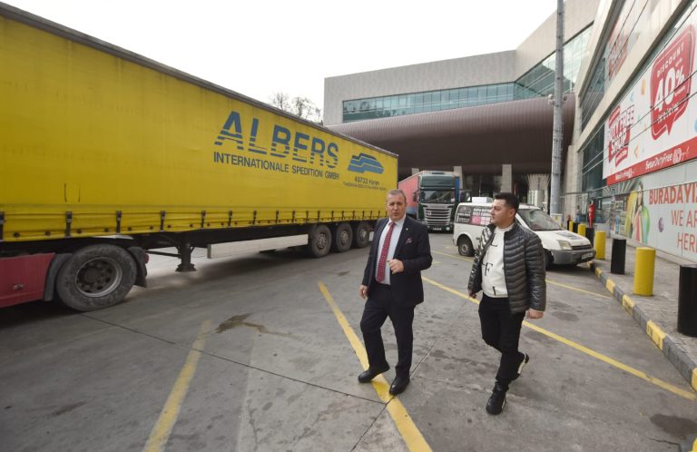 Başkan Çelebi, Sarp Sınır Kapısında incelemelerde bulundu