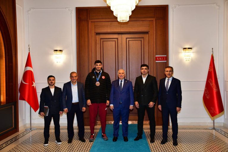 Vali Yıldırım, Milli Sporcuları Kabul Etti