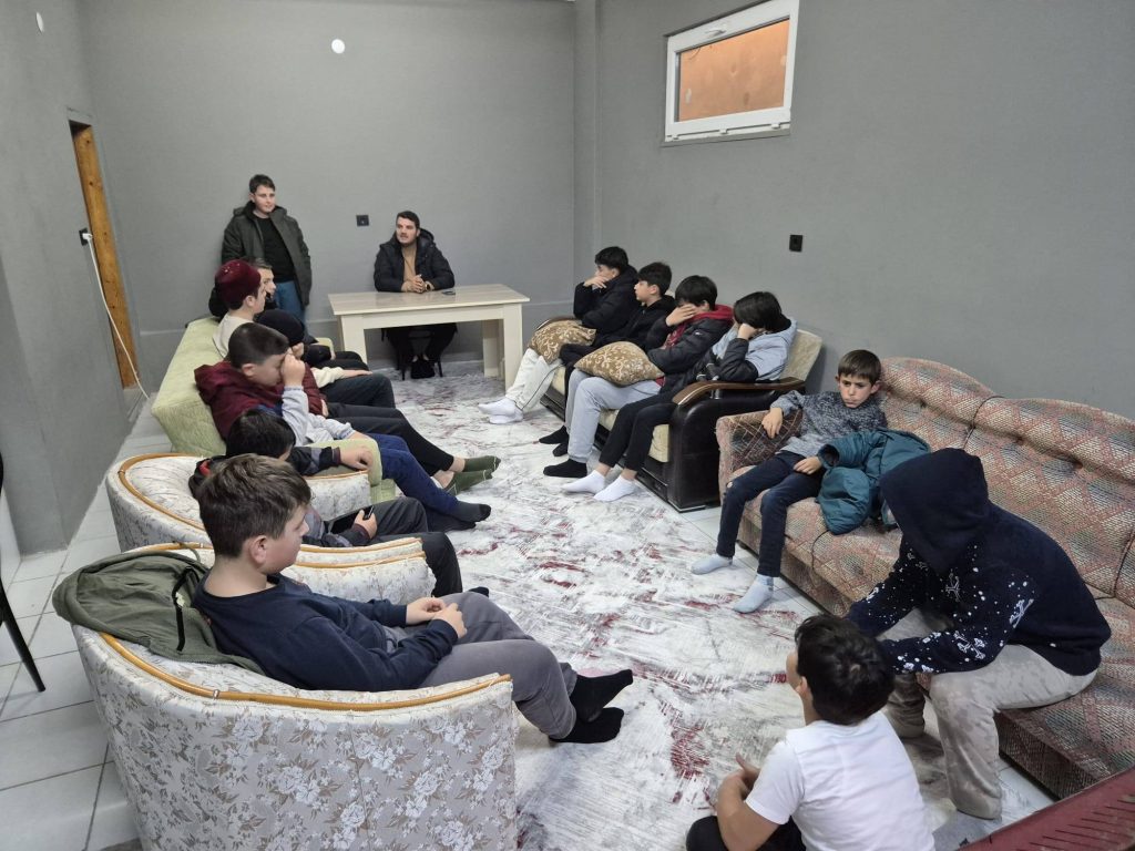 Arsin’de Gençlik Sohbetleri, gençlerin yoğun ilgisiyle devam ediyor