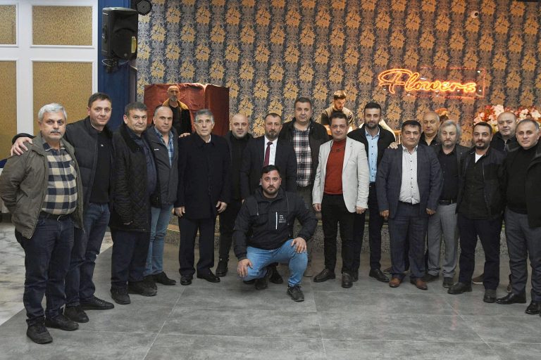 Yomra Şoförler Odası’nda Mustafa Kartal başkan seçildi