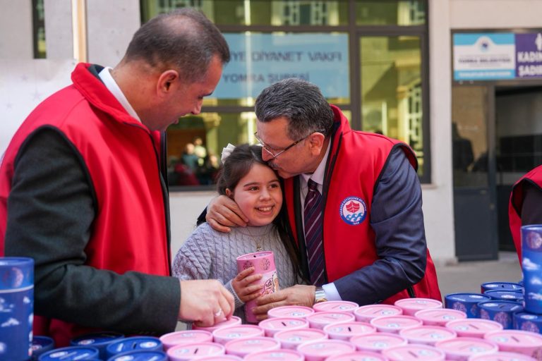 Başkan Genç Mi̇ni̇kleri̇n HeyecanIna Ortak Oldu