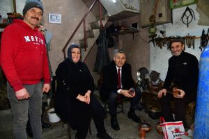Vali Şahin’den Kunduracılar Caddesi’nde Esnaf Ziyareti