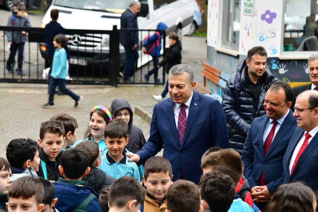 Trabzon Valiliği’nden Soğuksu İstiklal İlkokulu’na Ziyaret