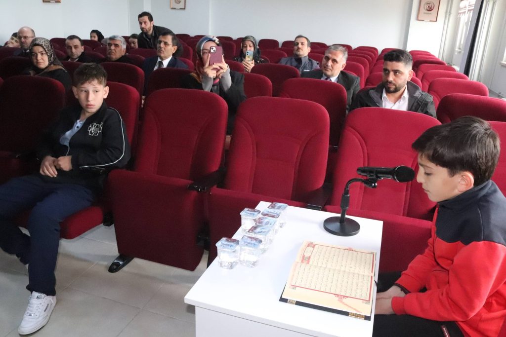Arsin’de Kur’an-ı Kerim Güzel Okuma Yarışması Düzenlendi