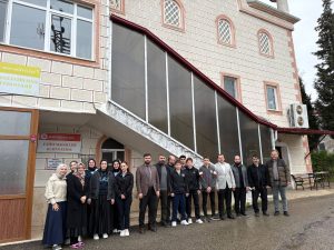 Arsin’de Öğrencilerden Anlamlı Cami Ziyareti