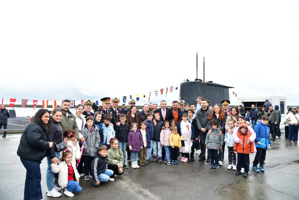 Trabzon’da 23 Nisan Coşkusu TCG Preveze Ziyaretiyle Taçlandı