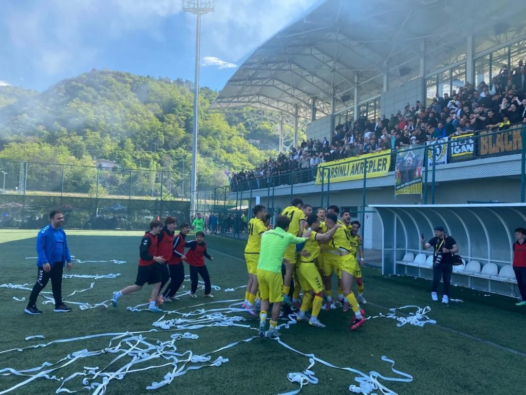 Arsinspor BAL’da Kaldı!