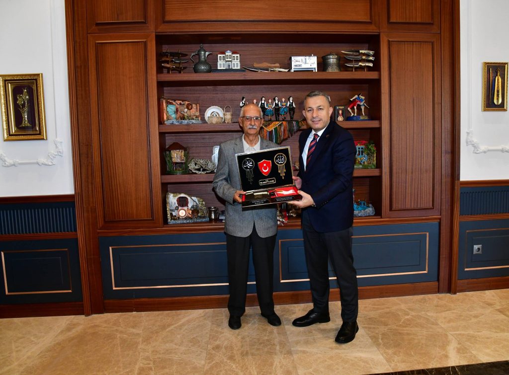Trabzon Valiliği, Şehit Asteğmen Umut Karakaş’ın ailesini ağırladı