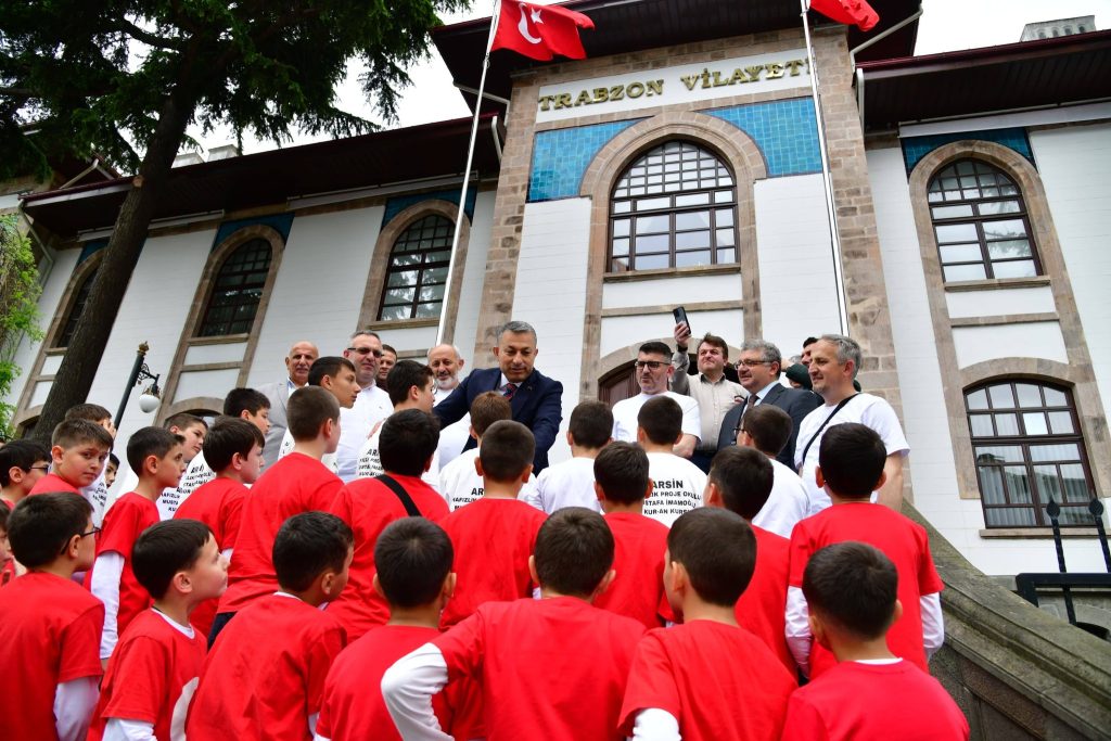 Vali Tahir Şahin, Çanakkale Programına Katılacak Öğrencileri Kabul Etti