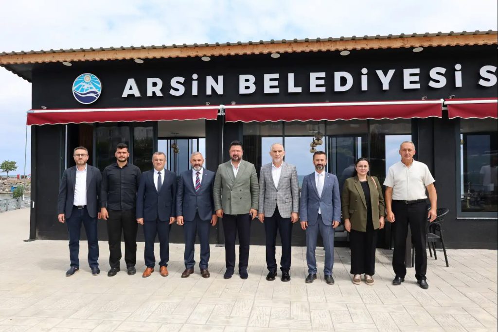 AK Parti Heyetinden Arsin Belediyesi’ne Ziyaret