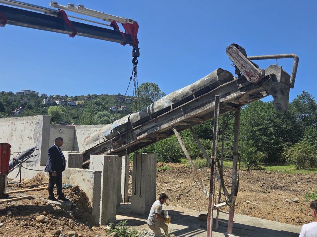 Arsin’de Altyapı Sonrası Yol Çalışmaları Hız Kazandı
