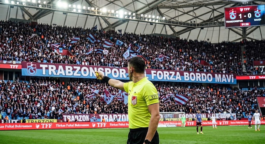 Trabzonspor-Galatasaray Maçının Hakemi Belli Oldu